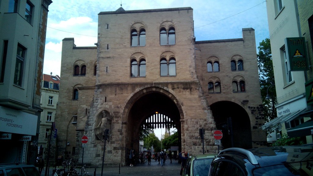 Puerta de acceso a Colonia. Köln