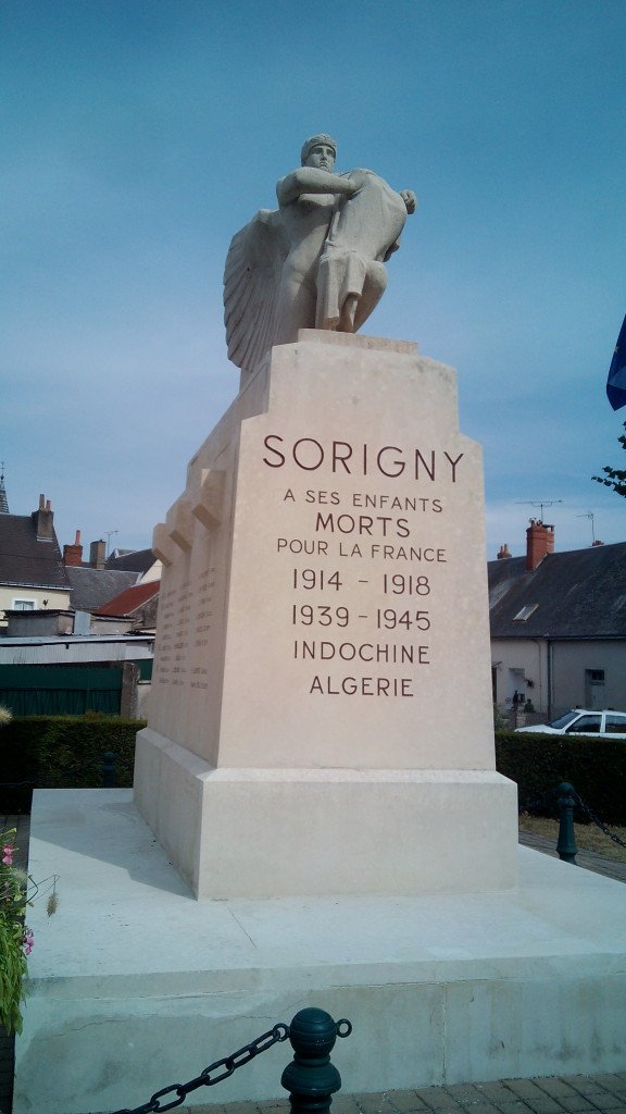 Monumento a los caídos por Francia. Sorigny