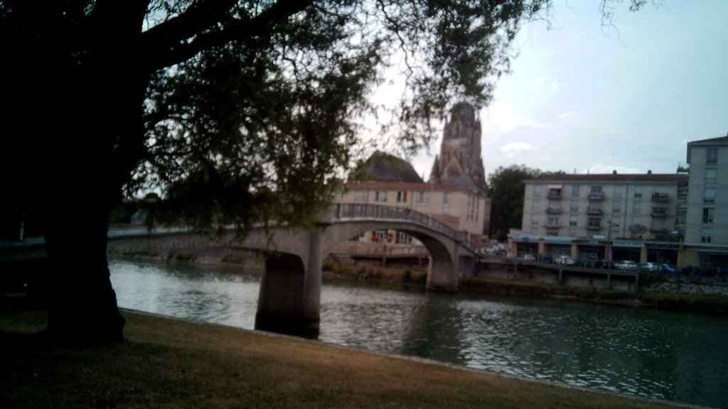 Río Charente en Saintes