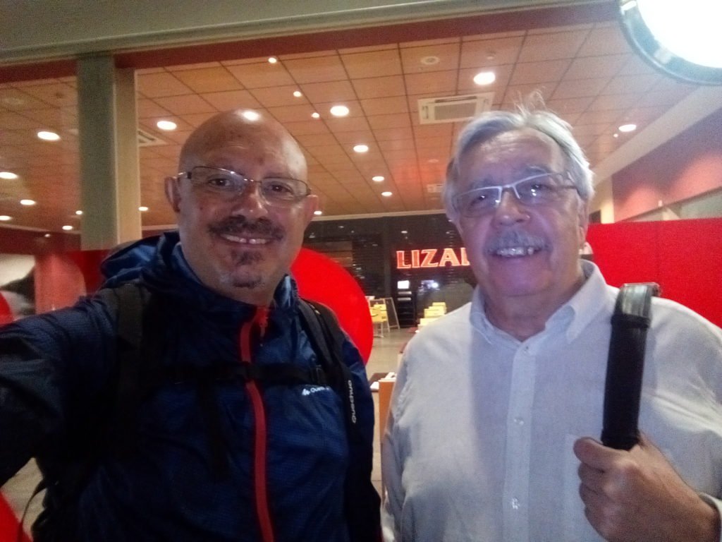 Con mi amigo Manuel, en la estación de Zaragoza