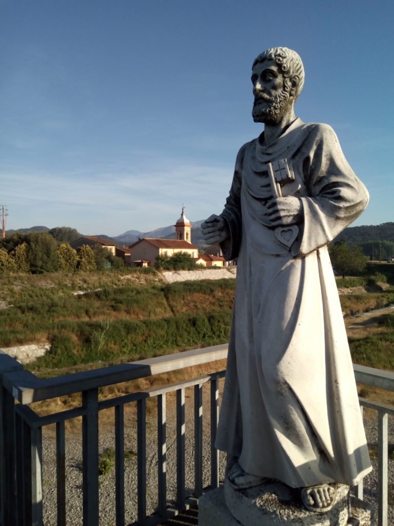 San Pietro en su puente y pueblo