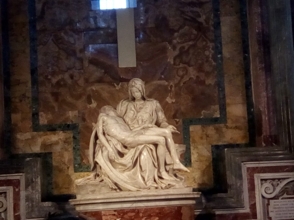 La Piedad del Vaticano, obra de Miguel Ángel, en la Basílica de San Pedro
