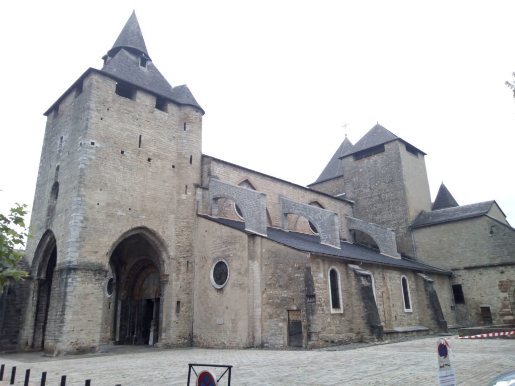 La catedral Sainte-Marie, clasificada “Patrimonio Mundial de la Humanidad” por la UNESCO. Oloron Sainte Marie