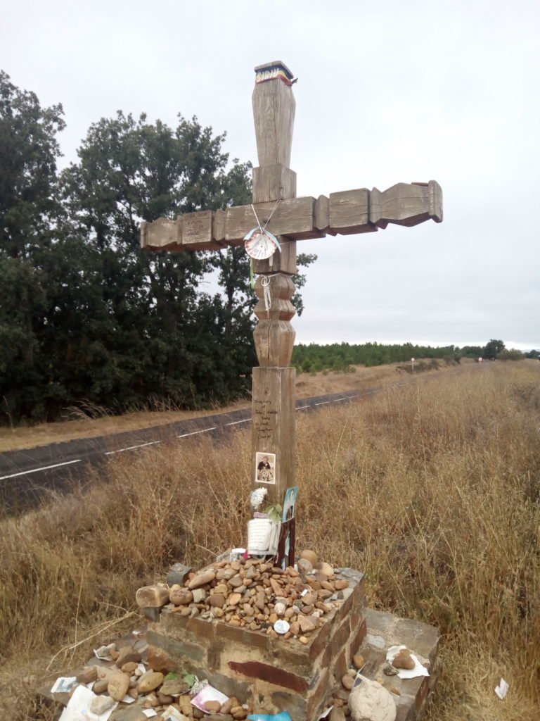 Una Cruz, en memoria de algún peregrino que se quedó por aquí