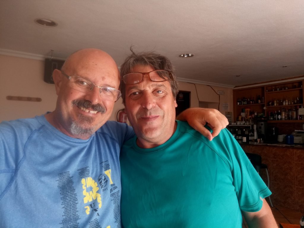 Con Pepe, el amigo de Miguel Cihuelo. Valdesalor