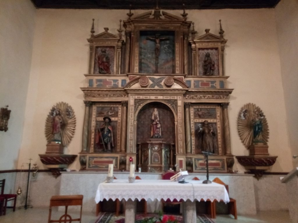 Altar de la iglesia de Mombuey