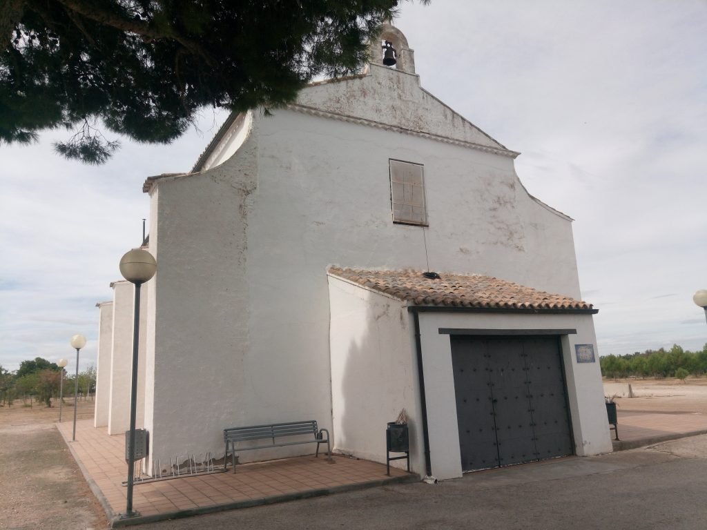 Ermita de Nuestra Señora de Zaragoza la Vieja, ya en el Burgo de Ebro.