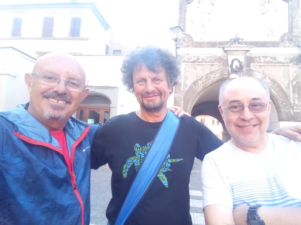 De derecha a izquierda, Enrique, Franco y Antonio. Sutri