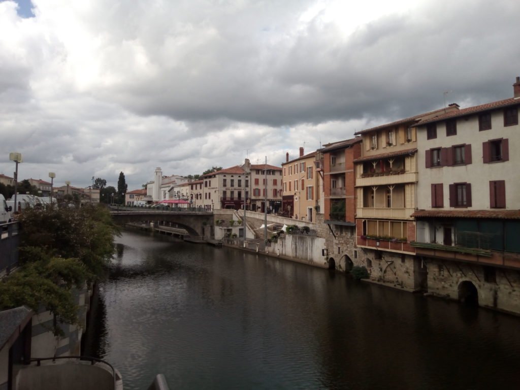 El Río Agout en Castres me recordaba al Arno en Florencia
